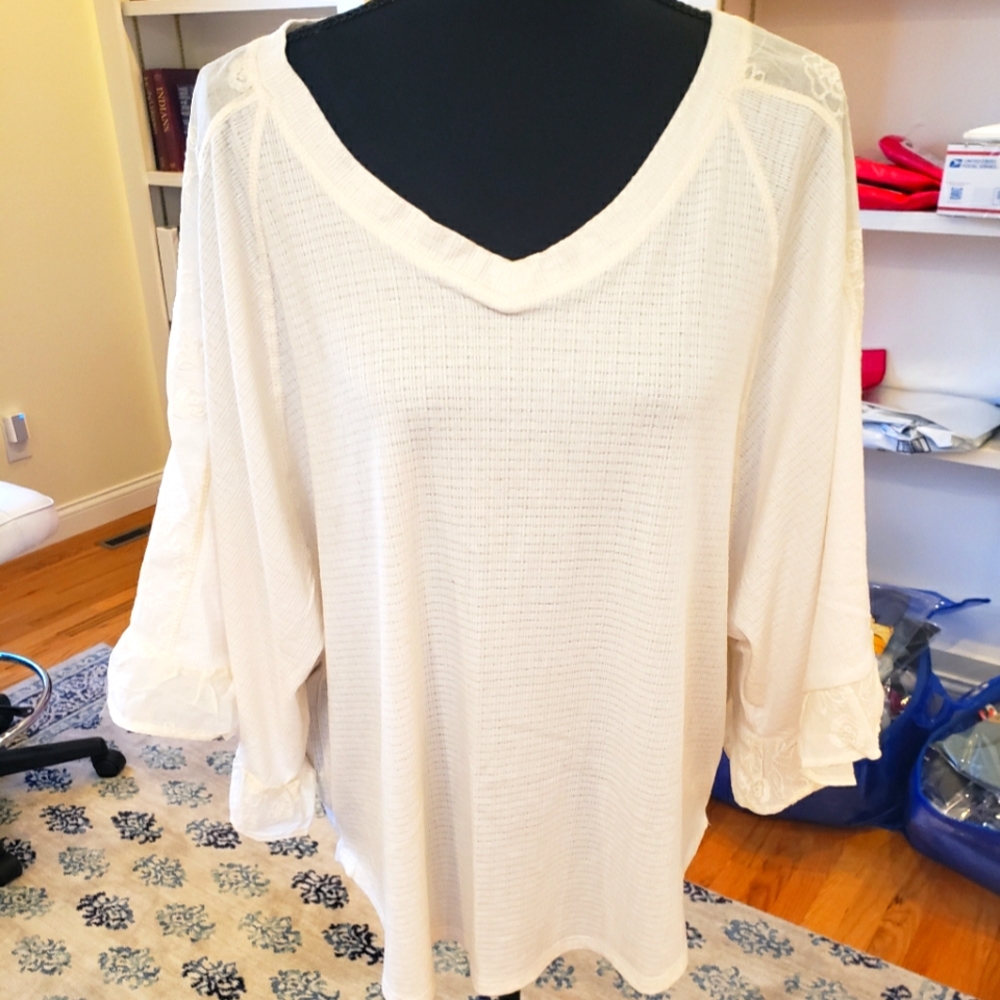 Maurices, woman's blouse, linen w/floral embroide ruffle sleeves. White, size XL